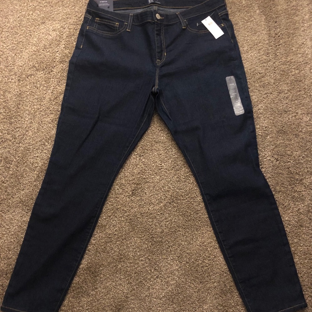Two brand new Gap Denim women’s jeans